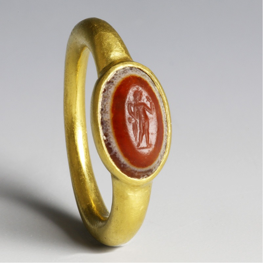 Women's Roman Numeral (L98) High School Class Ring in Gold | Jostens
